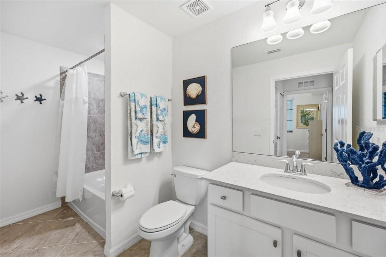 17520 Gawthrop Drive, Unit 305, Lakewood Ranch, FL 34211 Photo