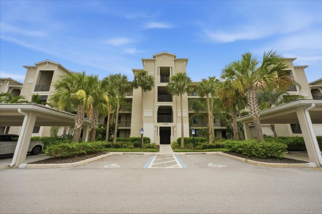 17520 Gawthrop Drive, Unit 305, Lakewood Ranch, FL 34211 Photo