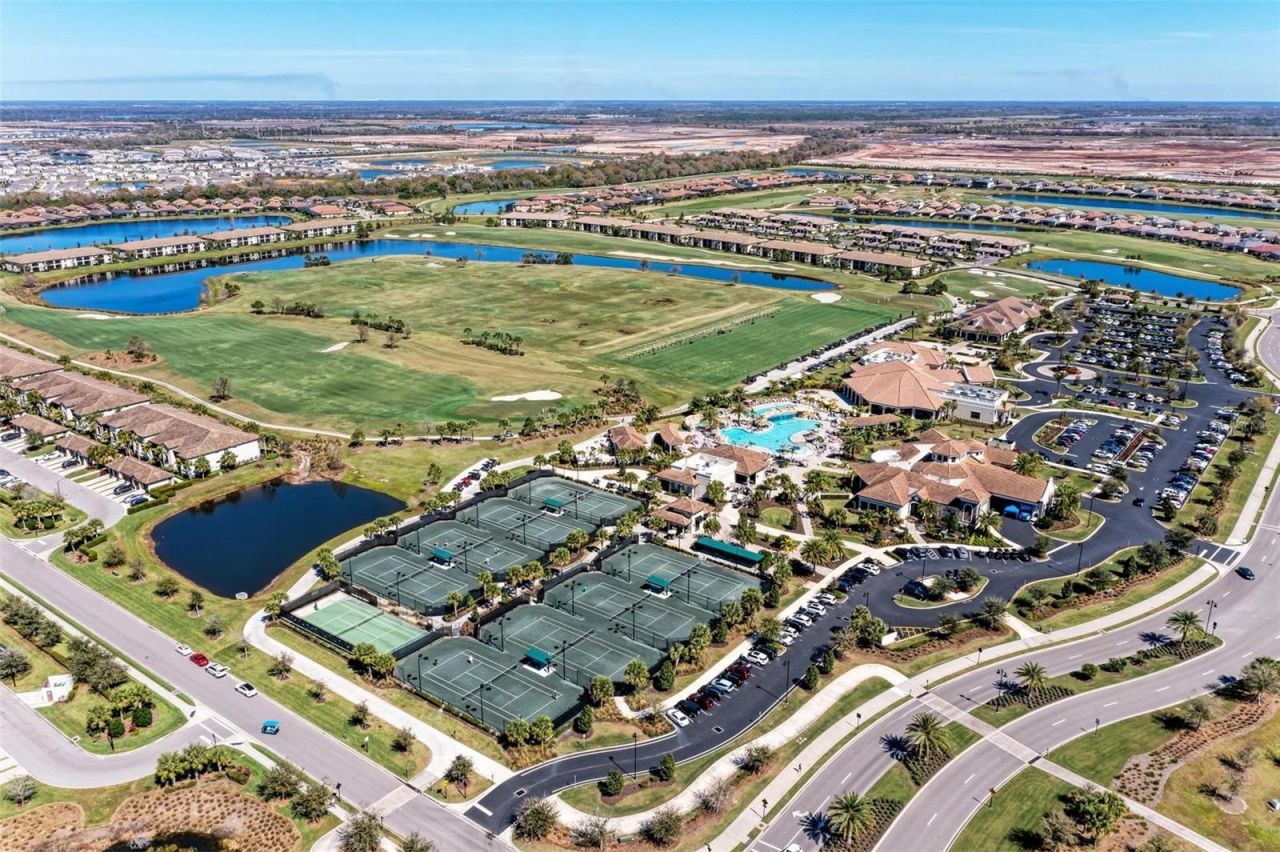 17520 Gawthrop Drive, Unit 305, Lakewood Ranch, FL 34211 Photo