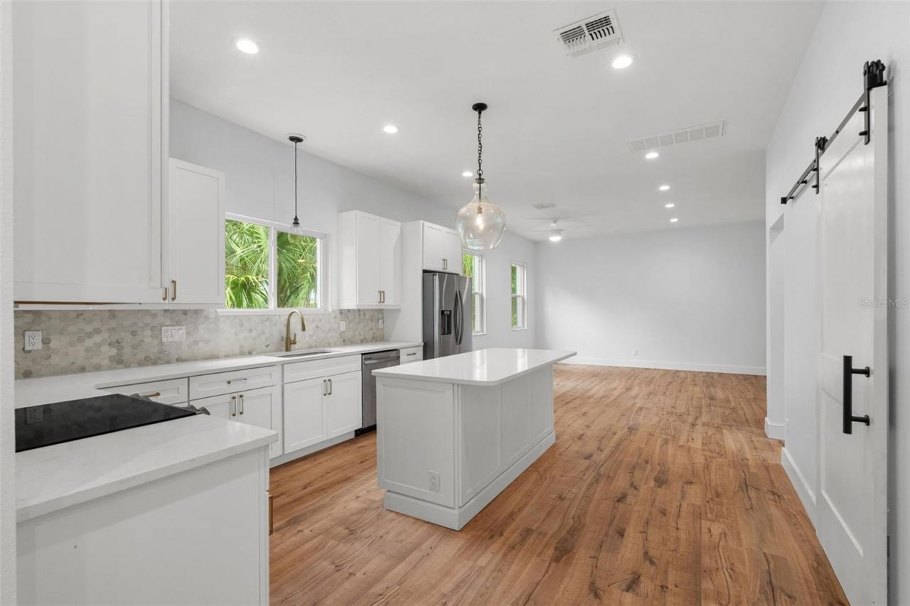 385 Georgia Avenue, Crystal Beach, FL 34681 Photo
