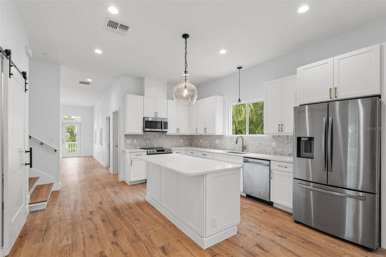 385 Georgia Avenue, Crystal Beach, FL 34681 Photo