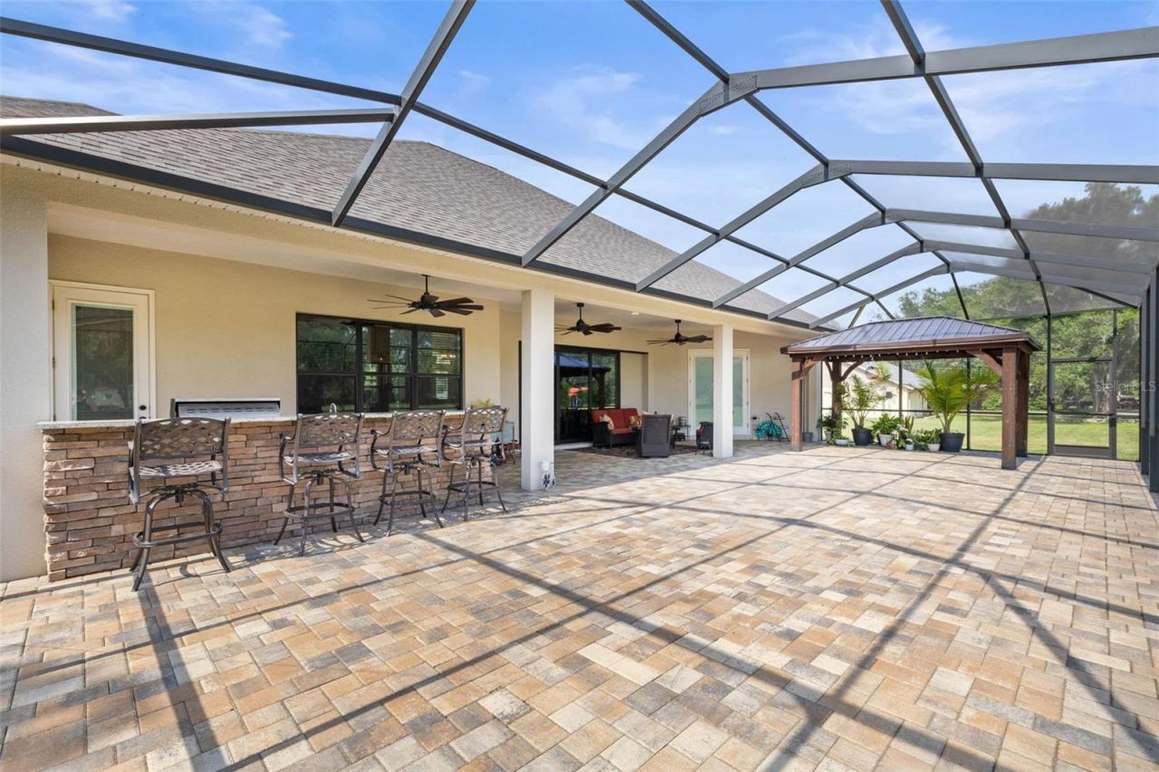 5319 W Trapnell Road, Dover, FL 33527 Photo