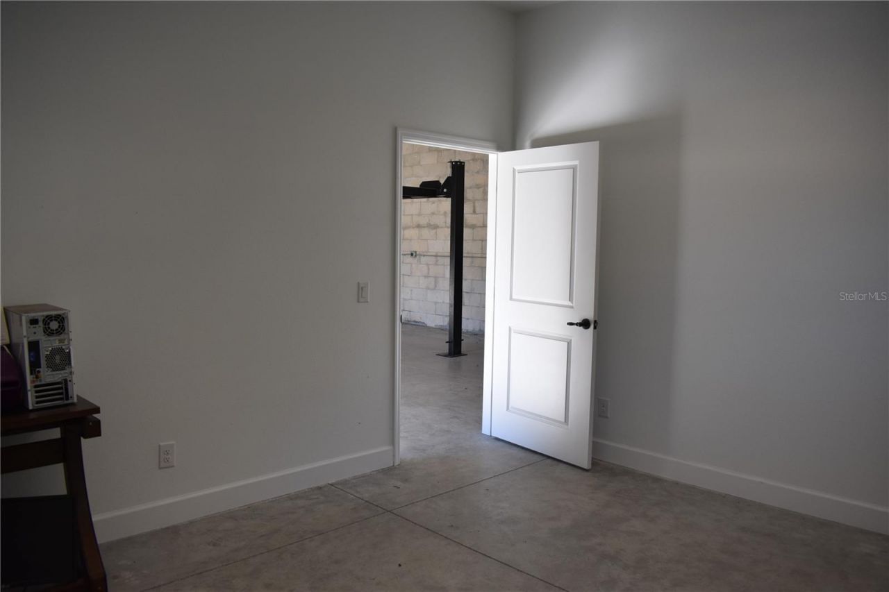 5319 W Trapnell Road, Dover, FL 33527 Photo