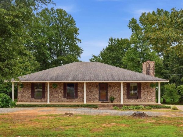 369 Elkwood Section Road, Hazel Green, AL 35750