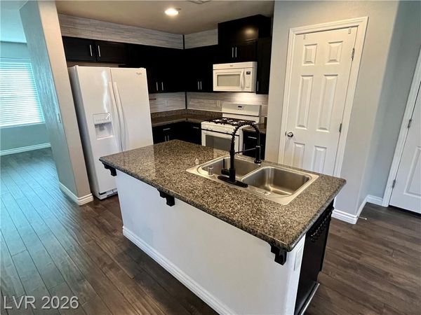1045 Spotted Saddle Street, Henderson, NV 89015