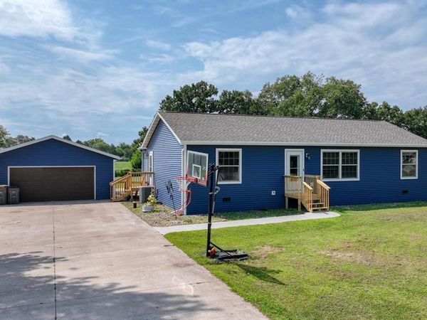 W8249 Woodview DRIVE, Onalaska, WI 54650