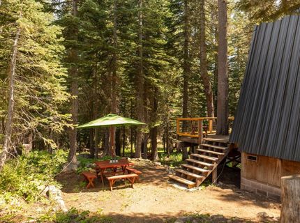2366 Slumber Way, Soda Springs, CA 95728 Photo