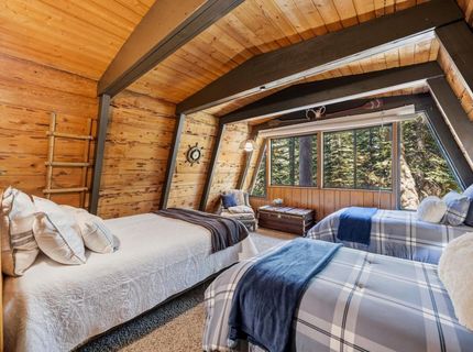2366 Slumber Way, Soda Springs, CA 95728 Photo