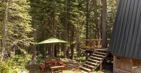 2366 Slumber Way, Soda Springs, CA 95728 Photo