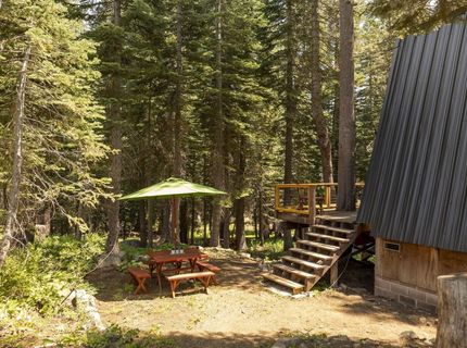 2366 Slumber Way, Soda Springs, CA 95728 Photo
