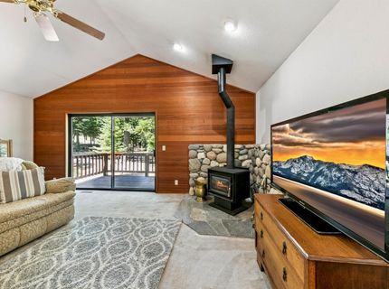11511 Rhineland Avenue, Truckee, CA 96161 Photo