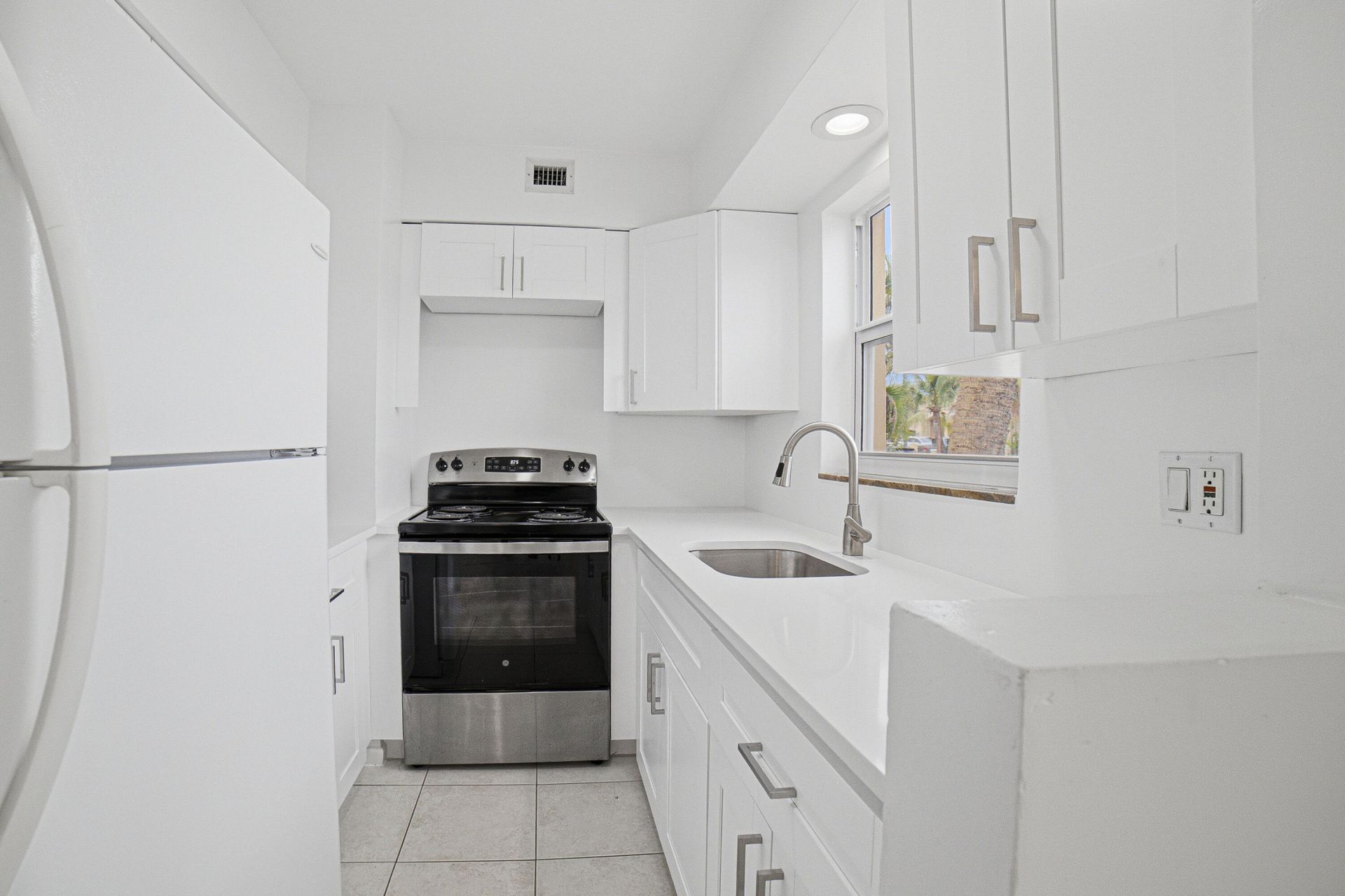 1649 SE 4th Street, Unit A3, Deerfield Beach, FL 33441 Photo