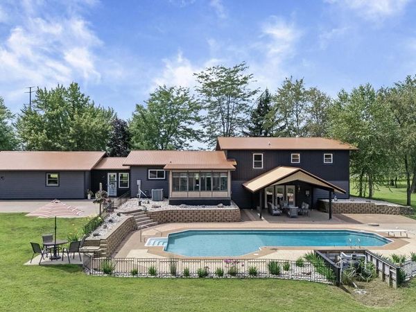 N15648 West Prairie ROAD, Trempealeau, WI 54661
