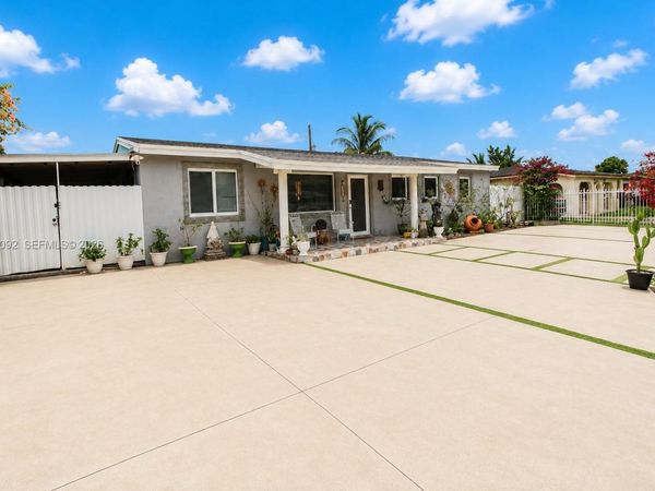 2961 NW 173rd Ter , Miami Gardens, FL 33056