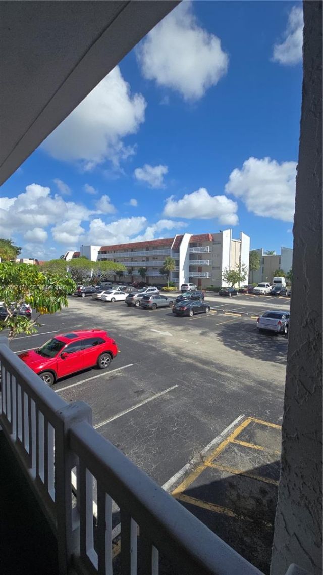3511 Inverrary Dr , Unit 205, Lauderhill, FL 33319 Photo