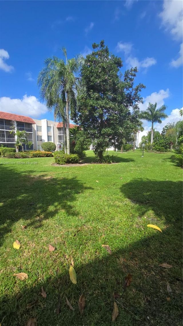 3511 Inverrary Dr , Unit 205, Lauderhill, FL 33319 Photo