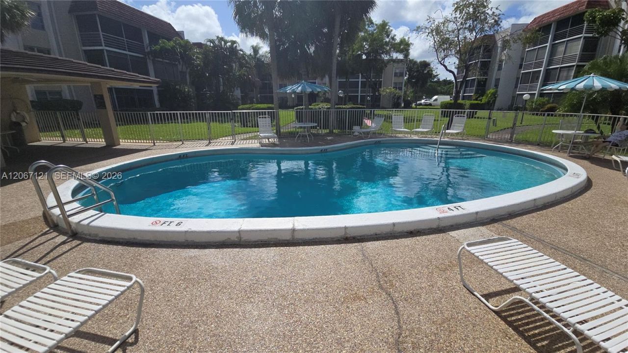 3511 Inverrary Dr , Unit 205, Lauderhill, FL 33319 Photo