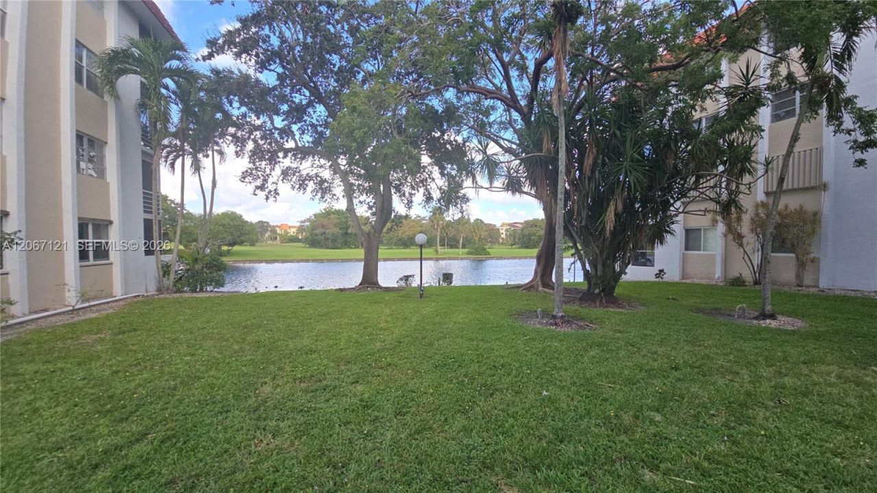 3511 Inverrary Dr , Unit 205, Lauderhill, FL 33319 Photo
