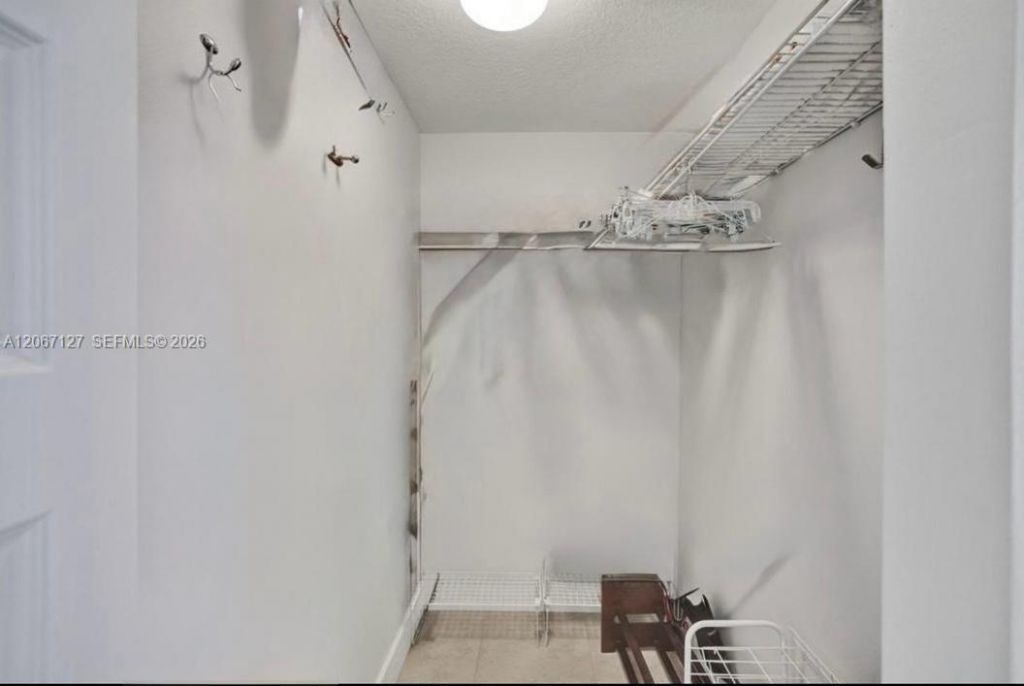 18100 N Bay Rd , Unit 508, Sunny Isles Beach, FL 33160 Photo