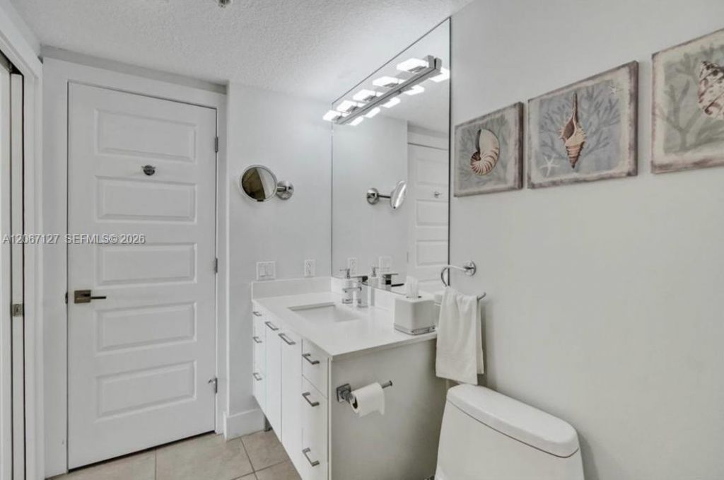 18100 N Bay Rd , Unit 508, Sunny Isles Beach, FL 33160 Photo