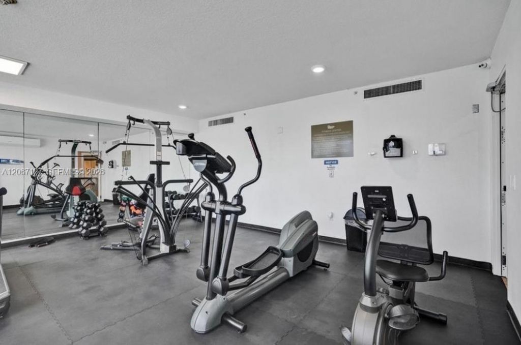 18100 N Bay Rd , Unit 508, Sunny Isles Beach, FL 33160 Photo