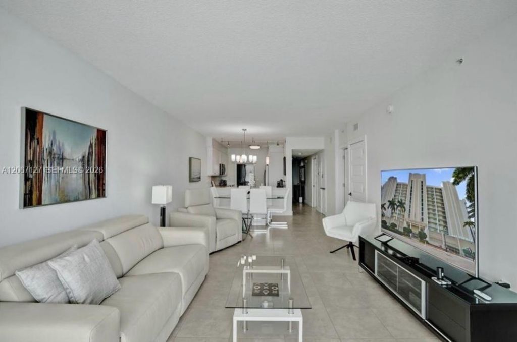 18100 N Bay Rd , Unit 508, Sunny Isles Beach, FL 33160 Photo