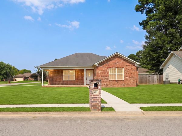 201 Boston St, Jacksonville, AR 72076