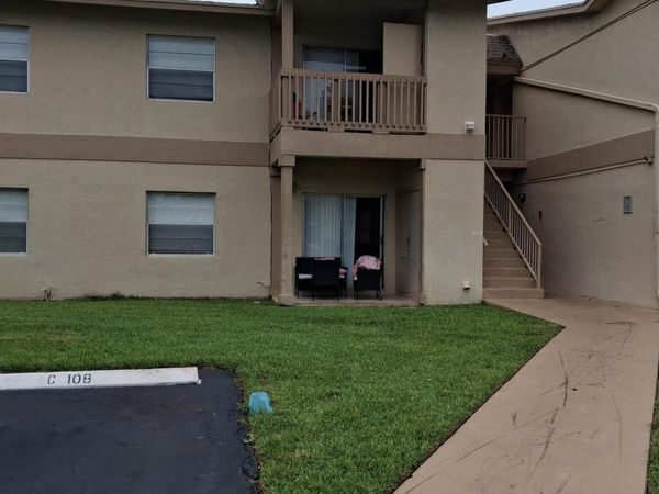 1798 Abbey Road, Unit 105, West Palm Beach, FL 33415