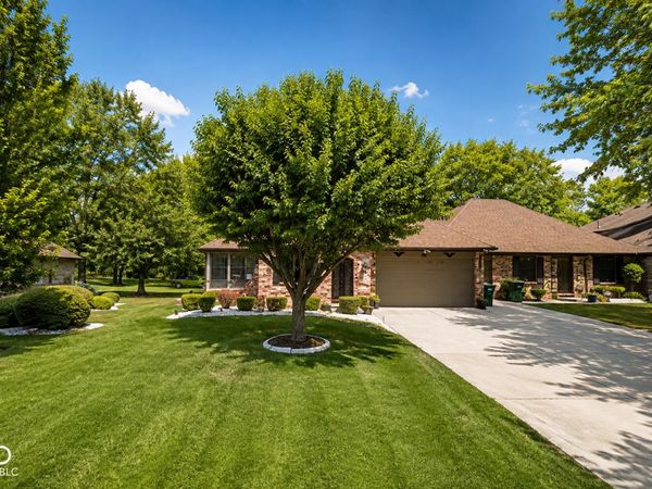 631 Eagle Parkway , Brownsburg, IN 46112