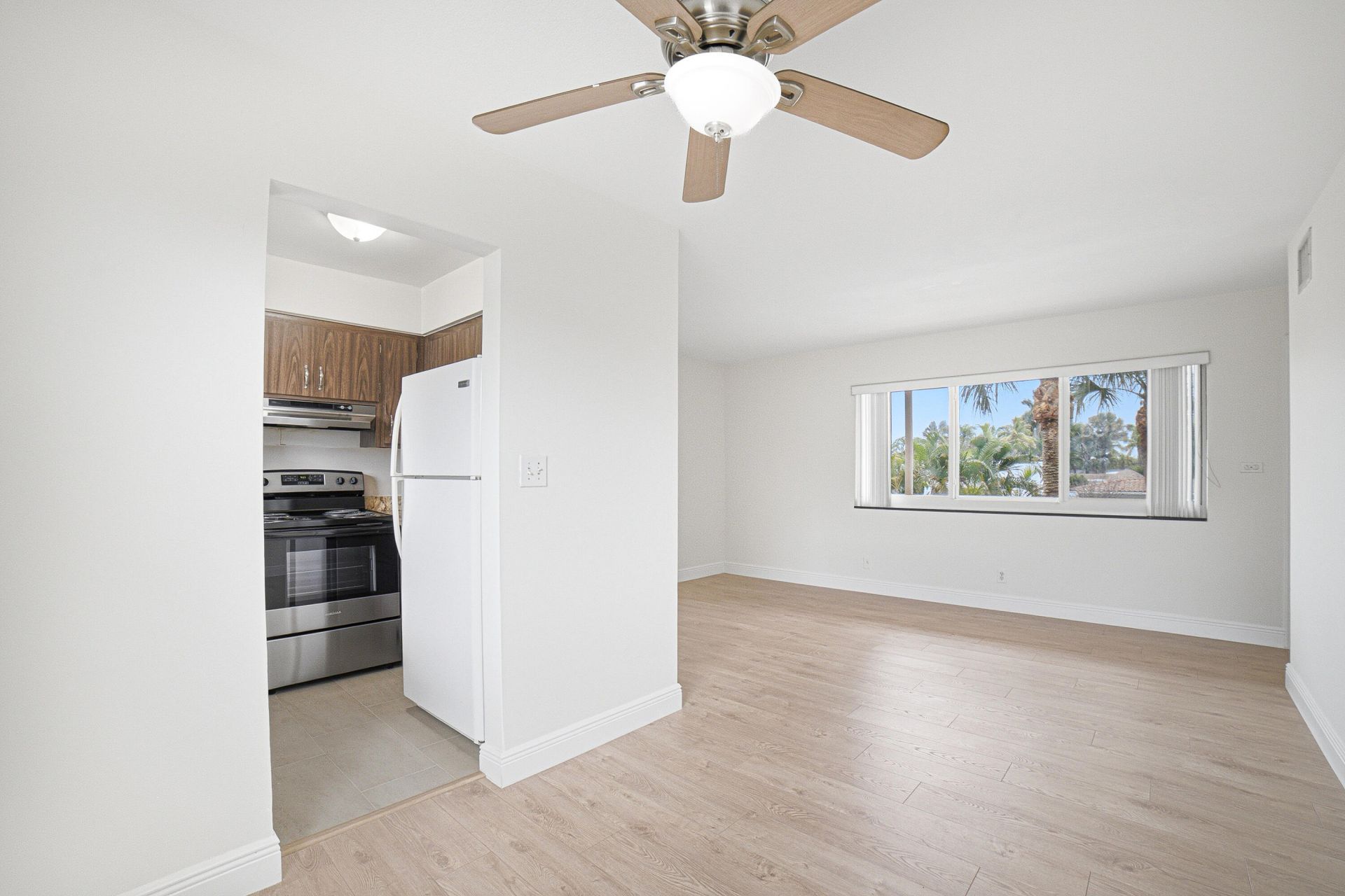 1649 SE 4th Street, Unit B3, Deerfield Beach, FL 33441 Photo