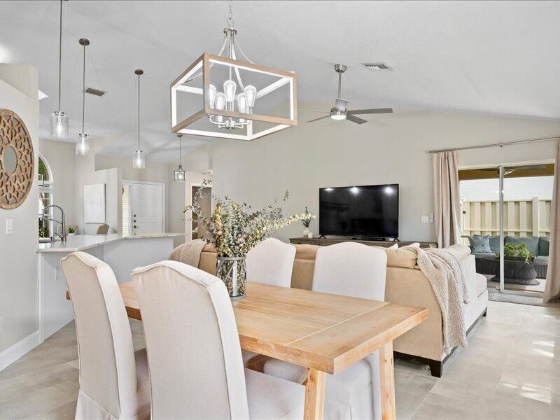 237 W Moccasin Trail W, Jupiter, FL 33458 Photo