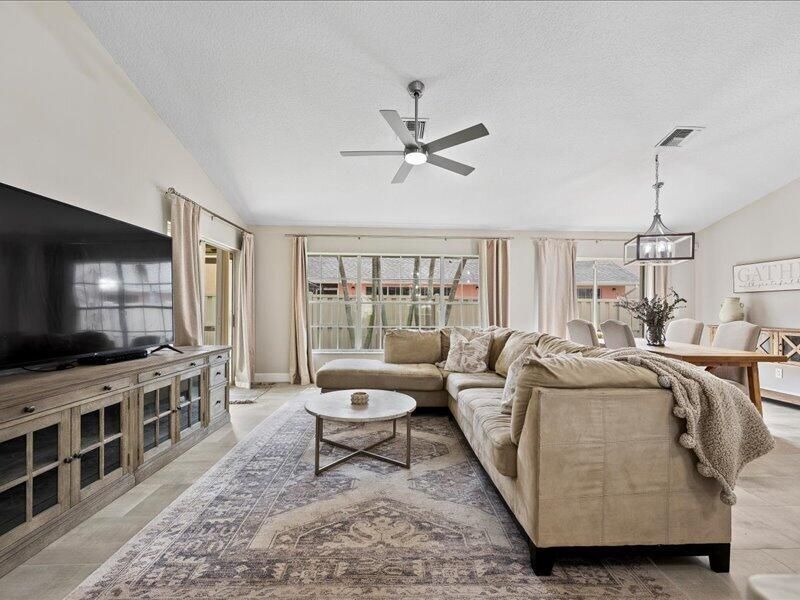 237 W Moccasin Trail W, Jupiter, FL 33458 Photo