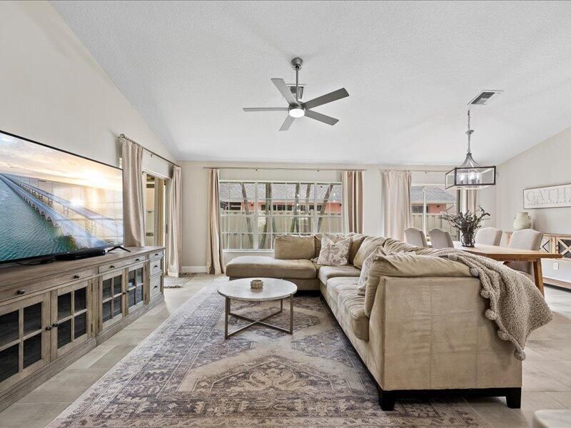 237 W Moccasin Trail W, Jupiter, FL 33458 Photo