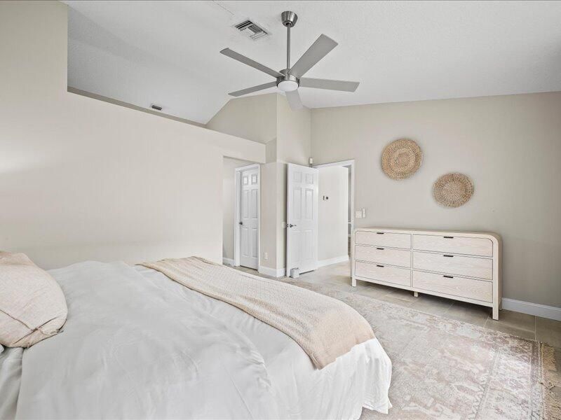 237 W Moccasin Trail W, Jupiter, FL 33458 Photo