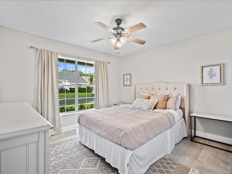 237 W Moccasin Trail W, Jupiter, FL 33458 Photo