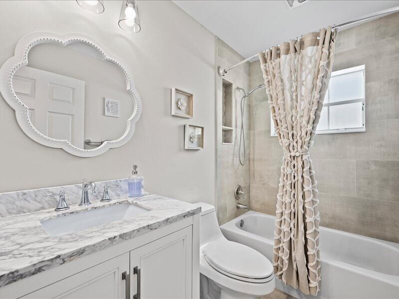 237 W Moccasin Trail W, Jupiter, FL 33458 Photo