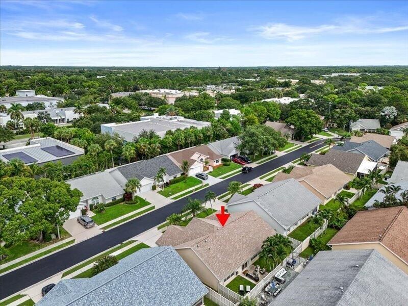 237 W Moccasin Trail W, Jupiter, FL 33458 Photo