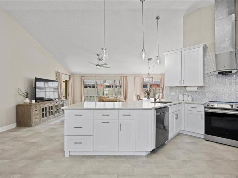 237 W Moccasin Trail W, Jupiter, FL 33458 Photo