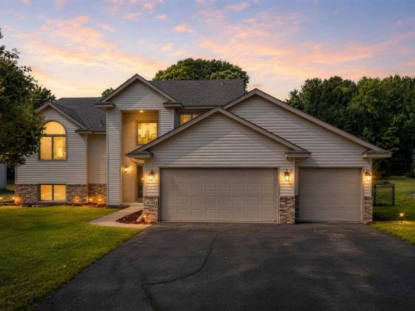 10288 Kali Avenue NE, Albertville, MN 55301