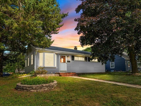 1004 4th AVENUE, Grafton, WI 53024