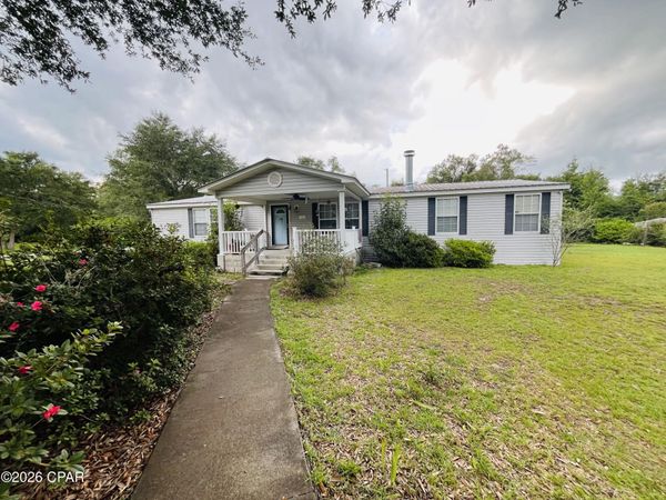 1861 Oak Ridge Avenue , Grand Ridge, FL 32442