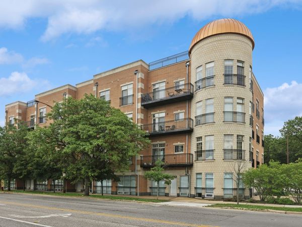 6423 W Touhy Avenue, Unit 4C, Chicago, IL 60646