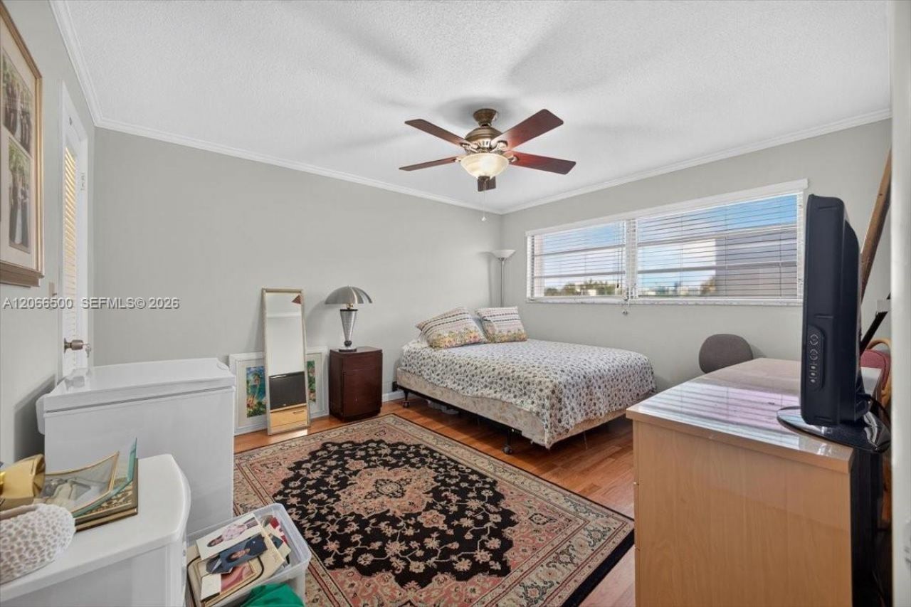 180 NE 12th Ave , Unit 11D, Hallandale Beach, FL 33009 Photo