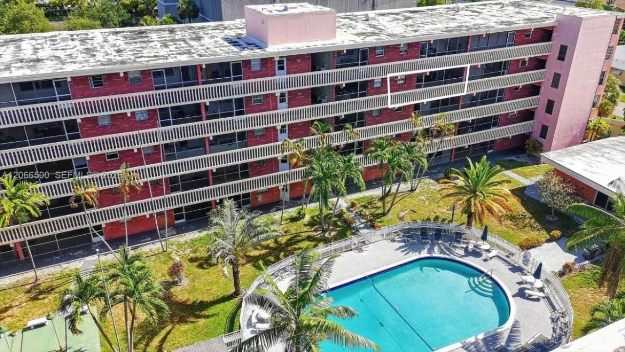 180 NE 12th Ave , Unit 11D, Hallandale Beach, FL 33009 Photo