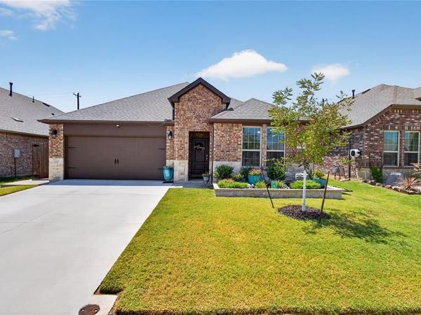 10228 Fountain Gate Street, Aubrey, TX 76227