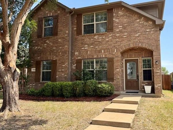 8920 Eastwood Avenue , Cross Roads, TX 76227