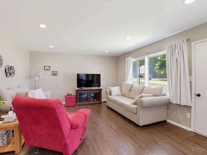 1309 W Main Street, Loveland, OH 45140 Photo 8