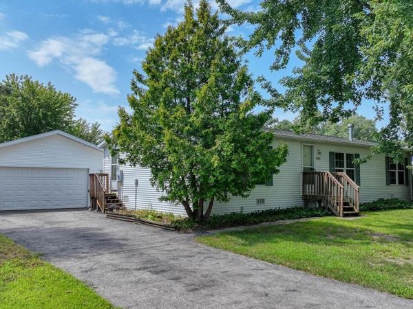 W8241 Woodview DRIVE, Onalaska, WI 54650