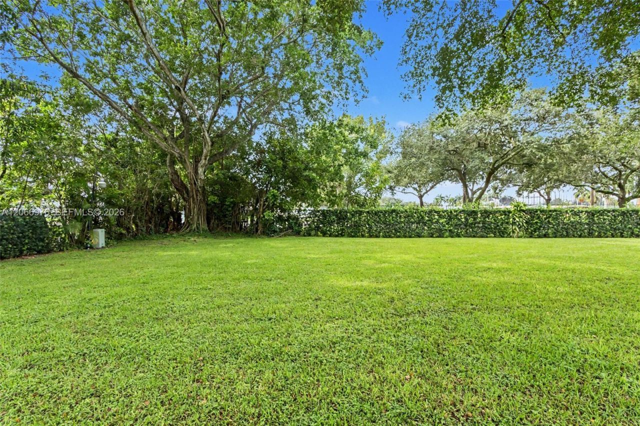 139 Essex Rd , Unit 4-28, Hollywood, FL 33024 Photo