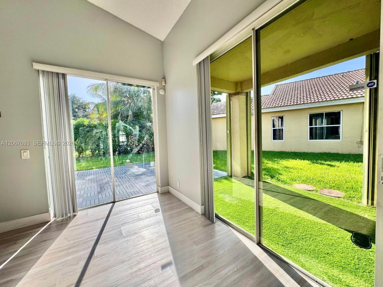 825 Falling Water Rd, Weston, FL 33326 Photo